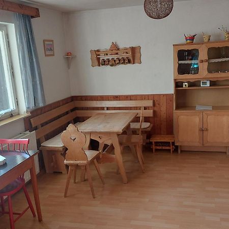 Chata Na Poskle U Lesa S Vyhledem Hutisko Exterior photo